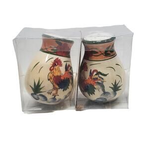 Rooster Salt and Pepper Shaker Set Farm Decor Farmcore Countrycore Animalcore